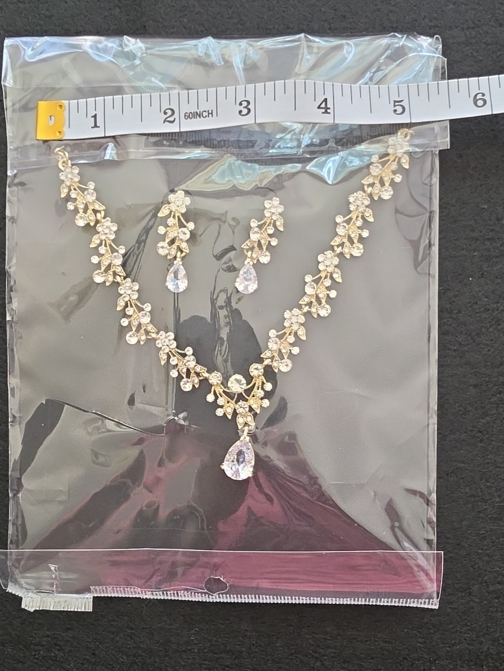 Elegant Gold Floral Teardrop Necklace & Earrings Set - Gold